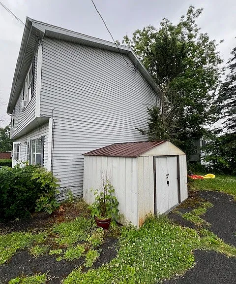823 Martin St #B — Photo 11