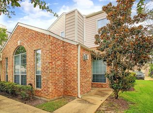 12581 Piping Rock Dr, Houston, TX 77077