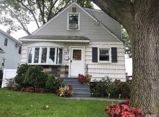 151 Arlington Ave, Valley Stream, NY 11580