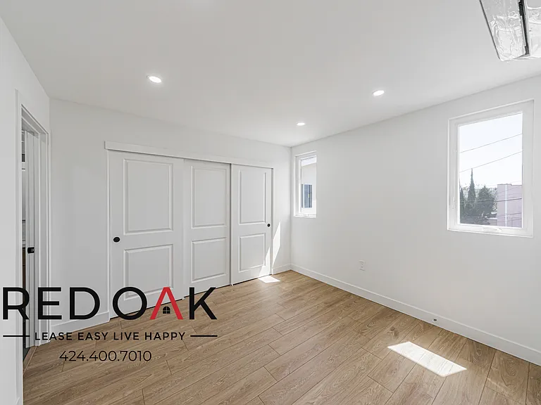 2223 Clyde Ave #2225-3/4 — Photo 7