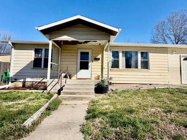 111 W Lee Street, Aurora, MO 65605