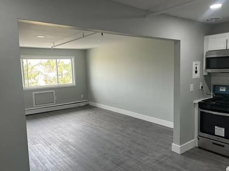 560 Beachway #18 — Photo 15