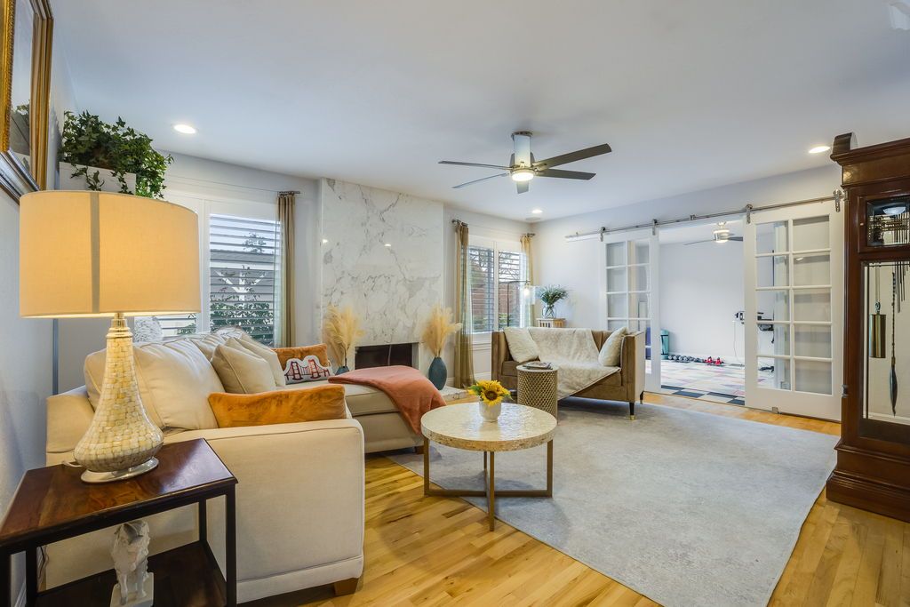 next background image