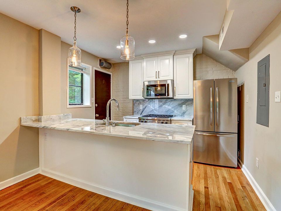 1st image of 101 Tempsford Ln APT 3