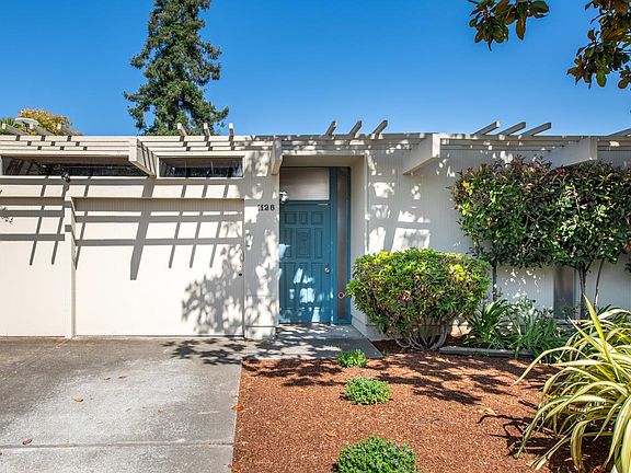 3rd image of 1126 Strawberry Ct
