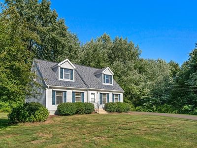24 High St, Granby, MA, 01033