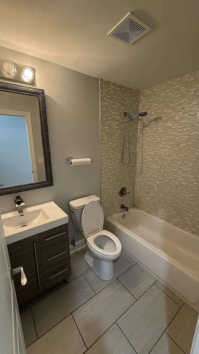3 bed, $2,300 — Photo 4