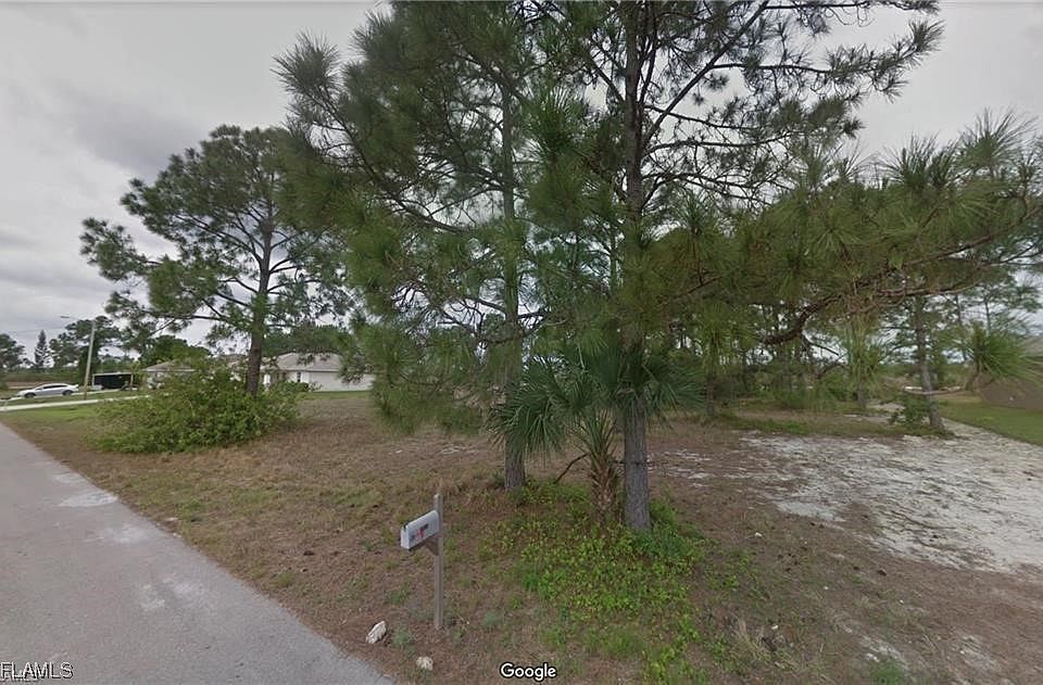 1st image of 411 NE 31st Ter