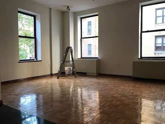 Rented by Urban Real Estate Inc | media 25