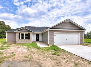 301 S Hampton St, Pinewood, SC 29125