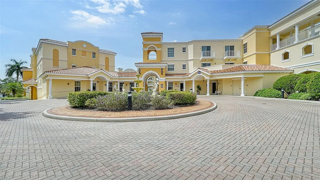 Building Photo - 14041 Bellagio Way #316