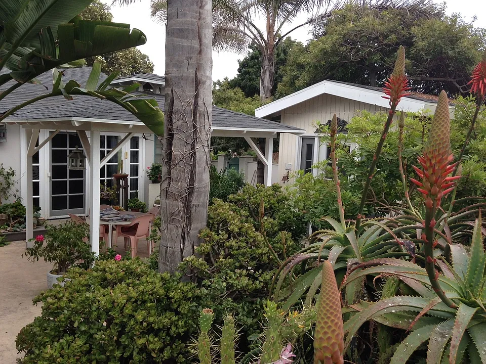 110 Vista Way