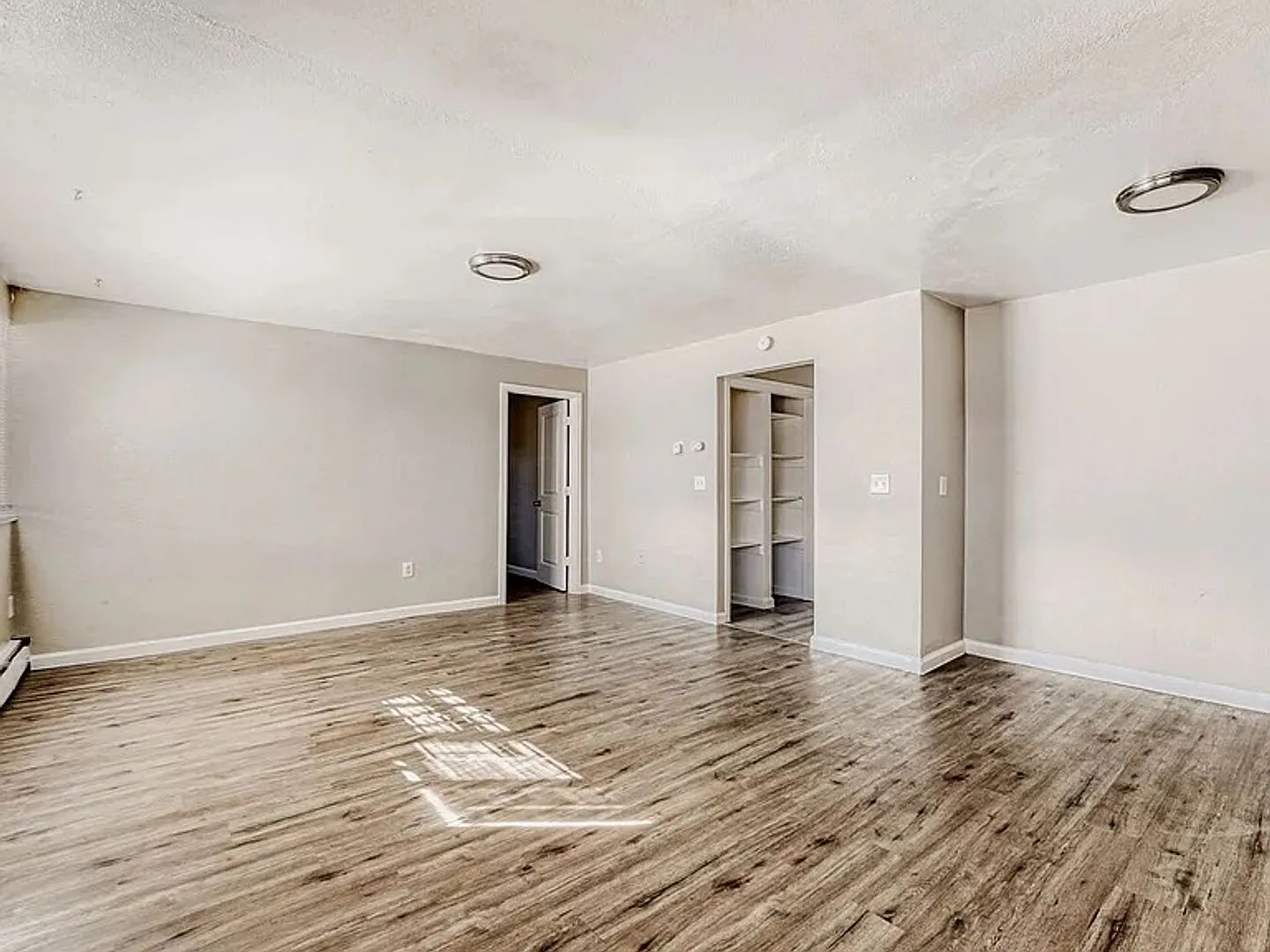 1422 Macon St — Photo 2