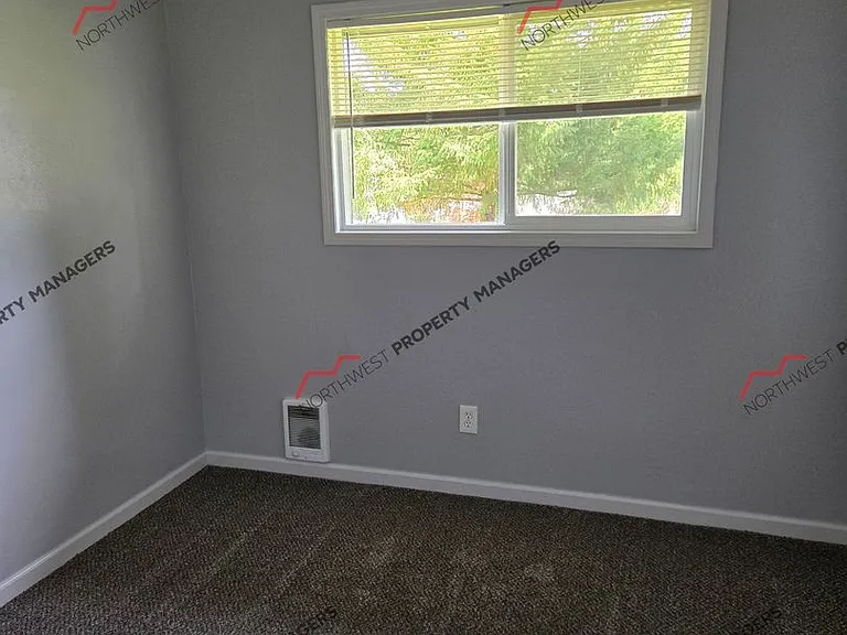 212 Galaxie Rd — Photo 21