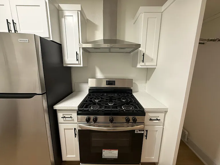 701-723 Pacific Ave #701 — Photo 9