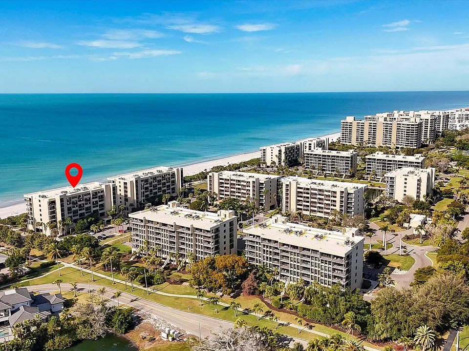 1045 Gulf Of Mexico Dr #402