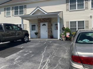 73 Aveonis Ct, Fishkill, NY 12524