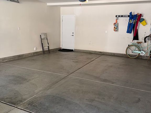 2nd image of 8339 Ridge Ct