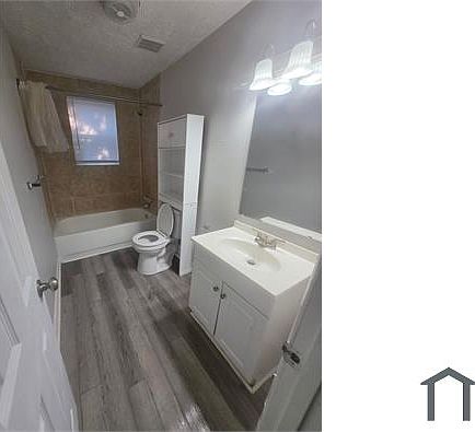 2nd image of 705 Wilson Ave