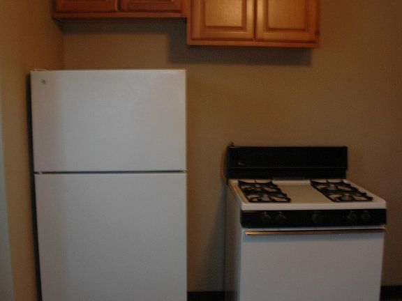 4th image of 640 Butler Ave