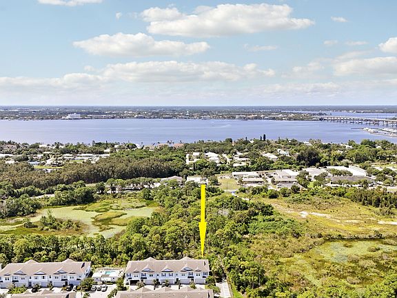 2nd image of 202 PRESERVE Trail S