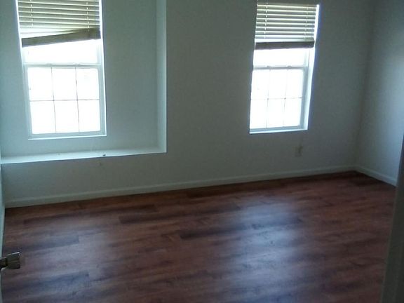 5th image of 605 Daviess Dr
