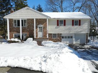 239 Knoll Rd, Boonton, NJ 07005