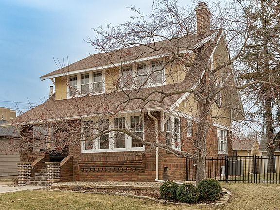 2nd image of 616 5th Ave SW