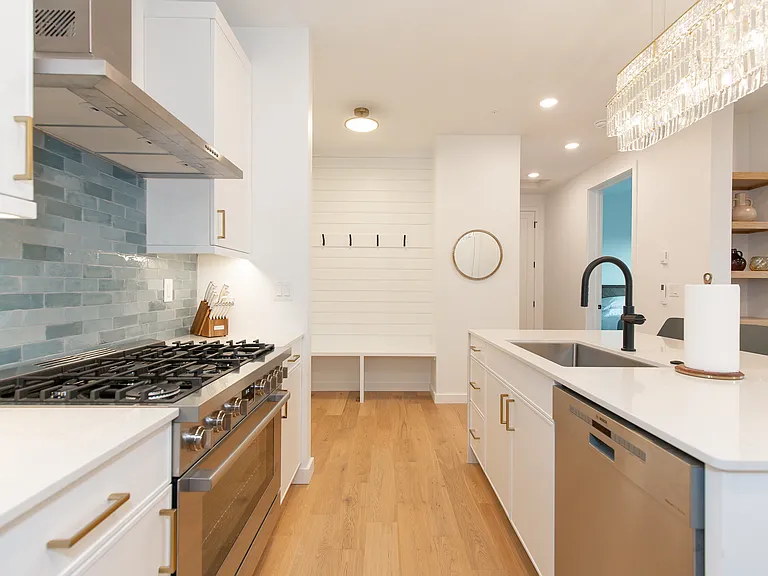 4204 Ravalli St #205 — Photo 8