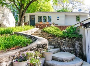 511 Davsel Rd, Landing, NJ 07850