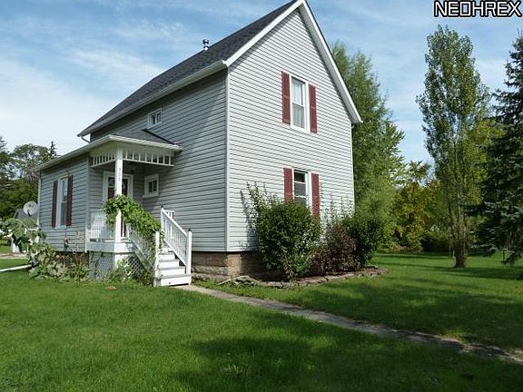 2nd image of 366 E College St