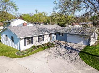 6521 Sunbury Dr, Fort Wayne, IN 46835