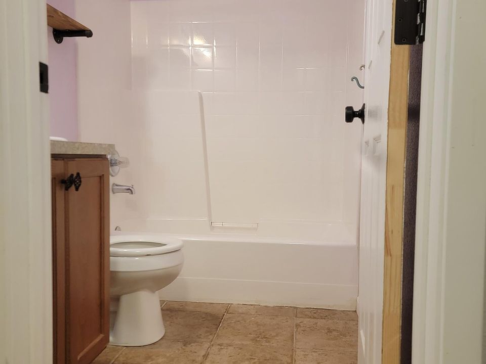 1st image of 305 82nd Dr SE