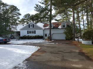 16 Pine Ln, Hampton, VA 23664