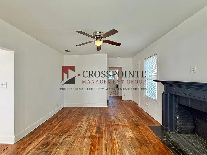 831 W Houston St #A — Photo 6