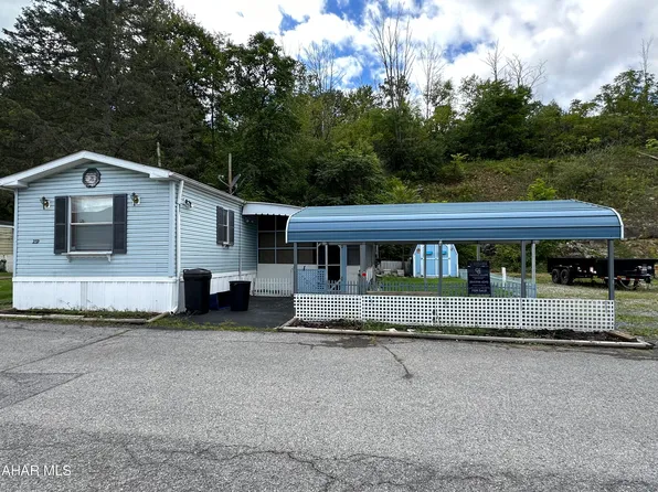 239 Bud Cir, Altoona, PA 16602