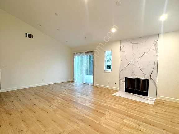 5th image of 2273 Spencer Ave