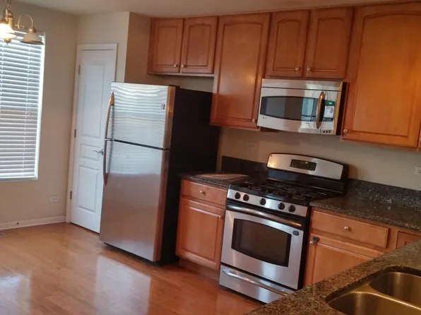 1526 Bristol Ln, Wood Dale, IL 60191