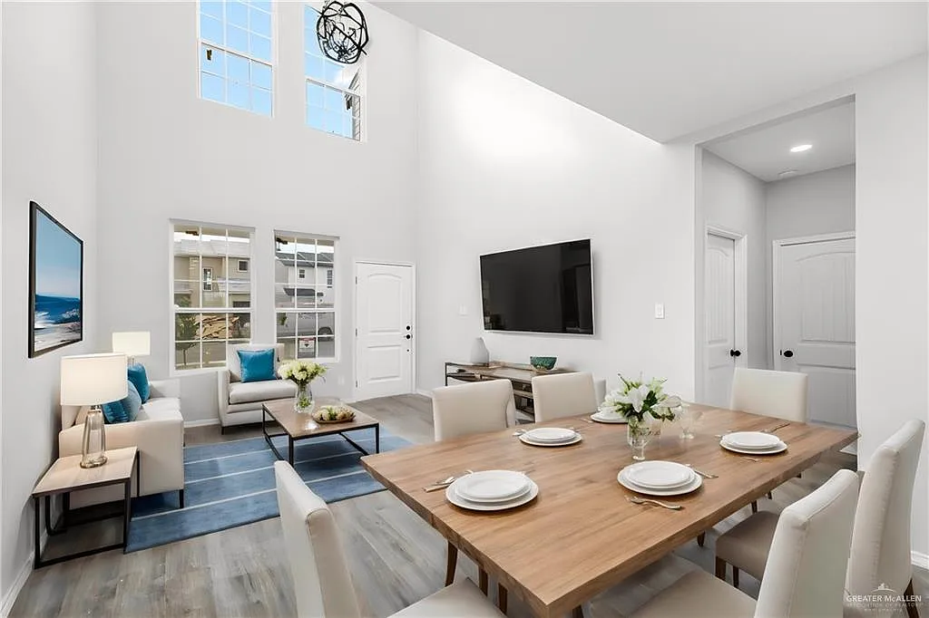 4 bed, 3.5 bath, 2278 sqft, $2,200 — Photo 3