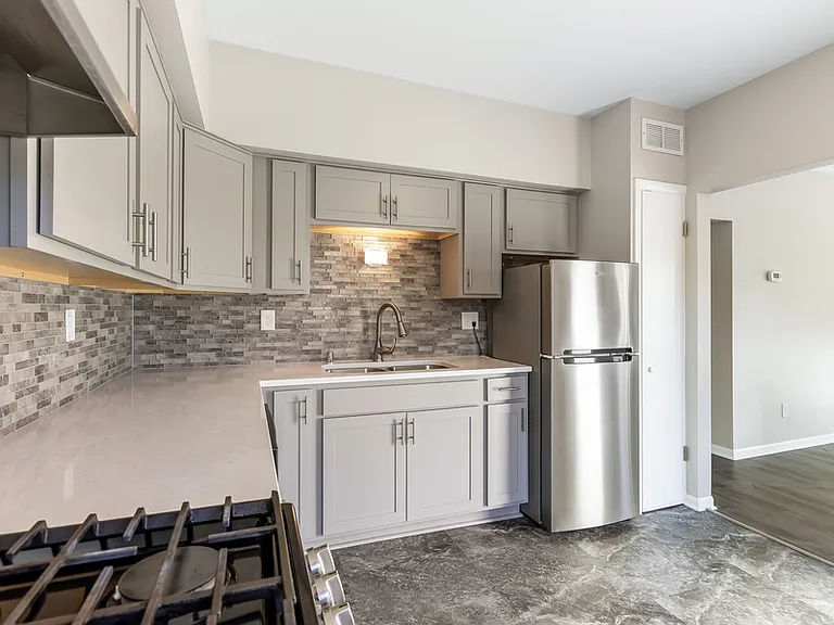 2311 E North Ave #13 — Photo 7