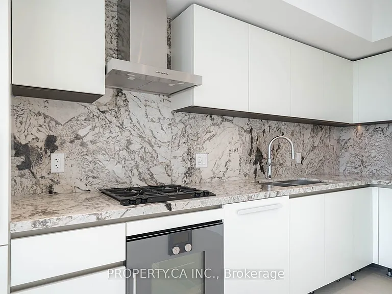 50 Scollard St #1801 — Photo 4