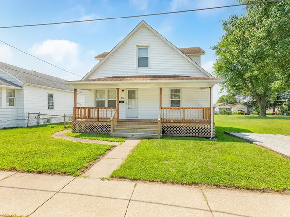 112 E Elm St, Hartford, IL 62048