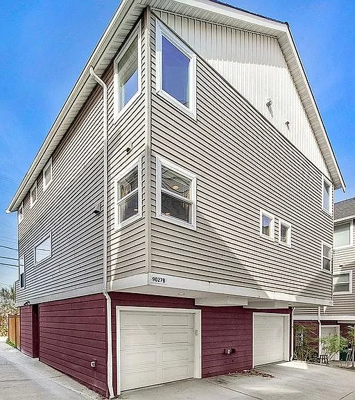 9027 18th Ave SW #B — Photo 1