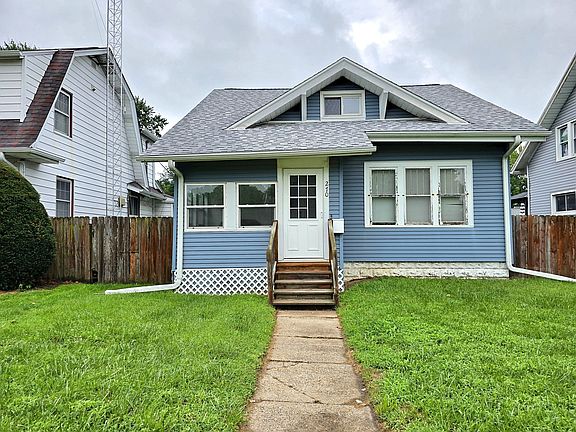 2nd image of 270 18th Pl
