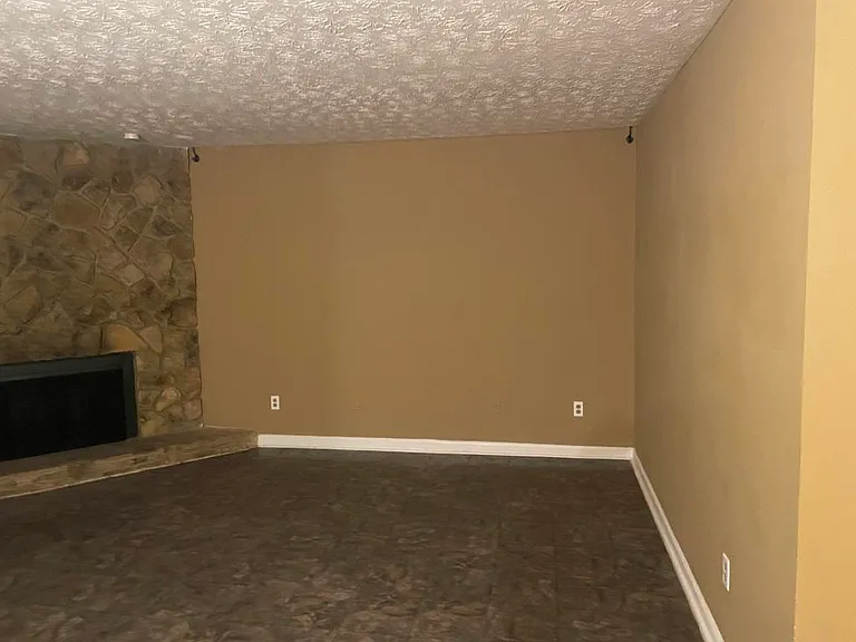 5133 Galbraith Cir — Photo 16