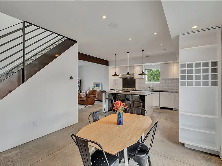 18 Granite St — Photo 36
