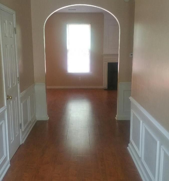 2nd image of 10 N Bay Xing