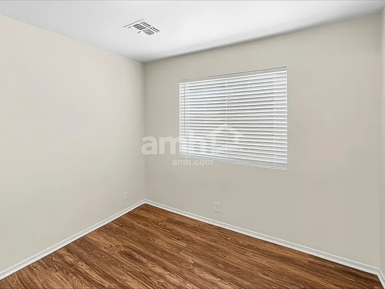 955 S Del Rancho — Photo 18