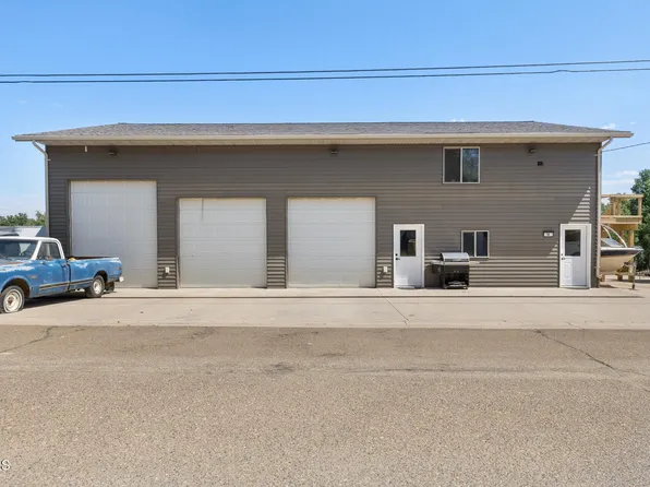 14 N Central Ave, Fairview, MT 59221