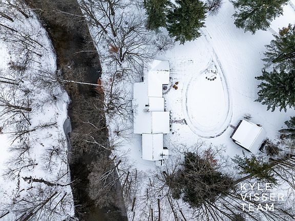 3rd image of 10479 Braska Dr SE